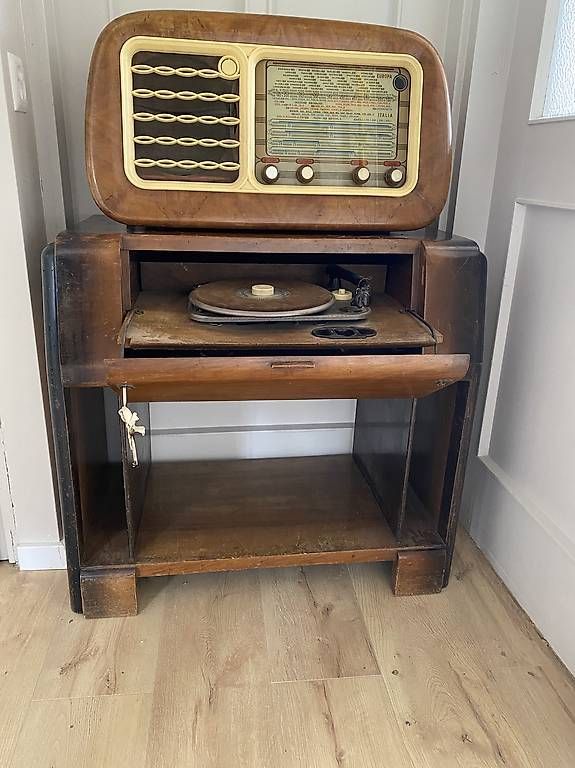 Radio: Radio e giradischi vintage – Usato da Origlio venduto da eli_gk55