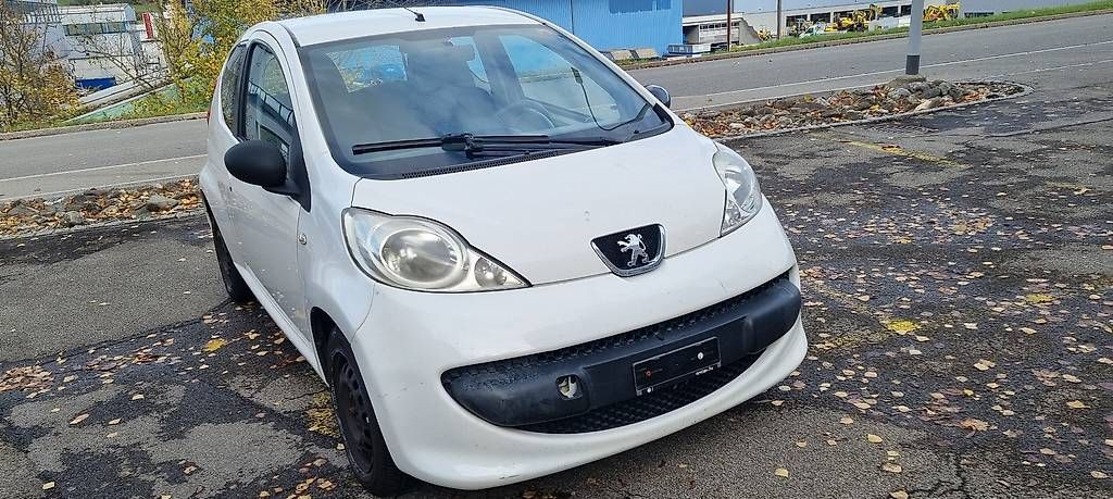 Automobili: PEUGEOT  107     MFK  5.  2026 – Usato da St. Gallen venduto da kratzki01