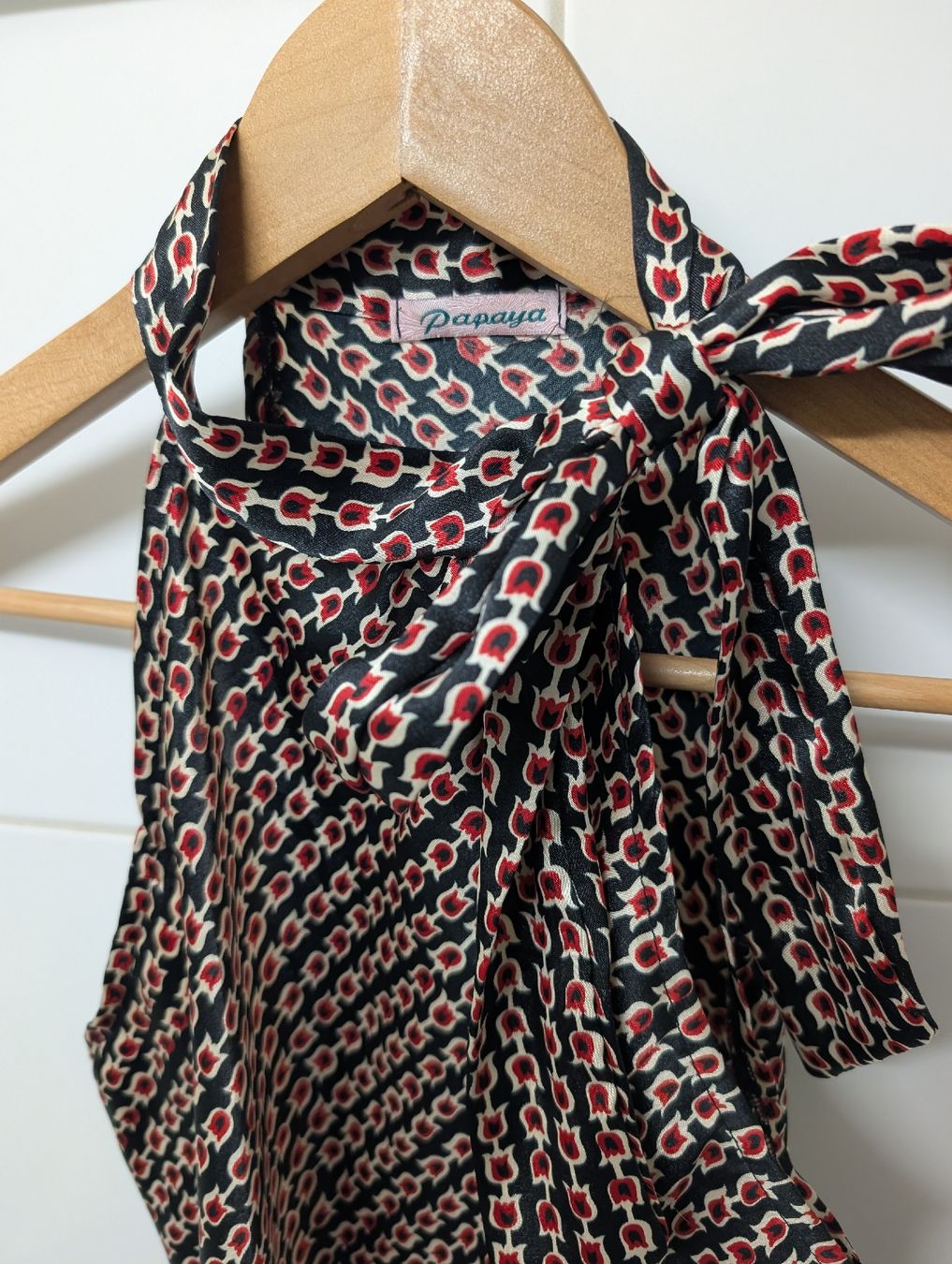 Camicette: Ärmellose Seidenbluse vintage – Nuovo (secondo la descrizione) da Rütihof venduto da zoe.jpg 1