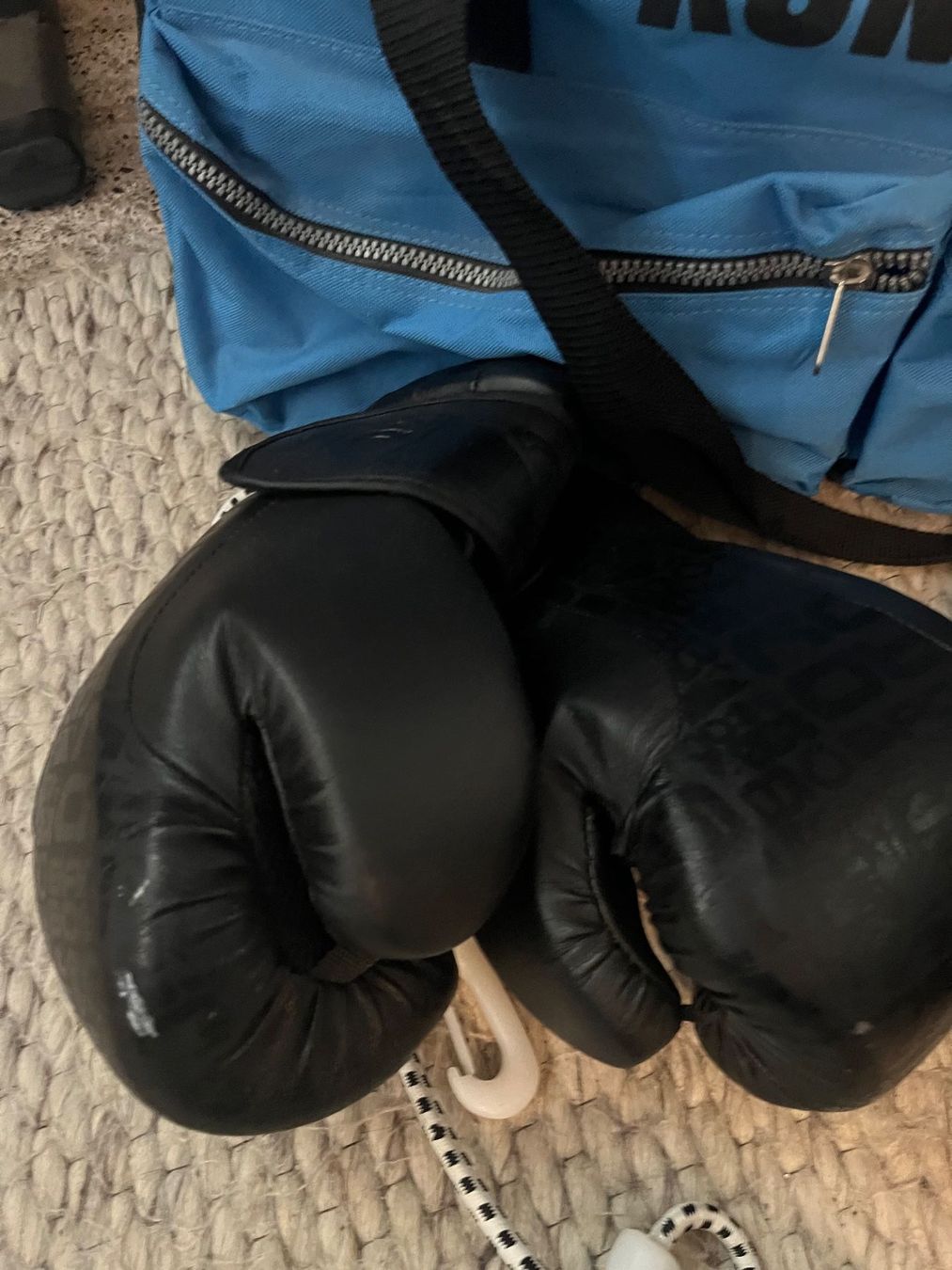 Sacchi da boxe: BoxGym Utensilien – Usato da Thun venduto da tedster 1