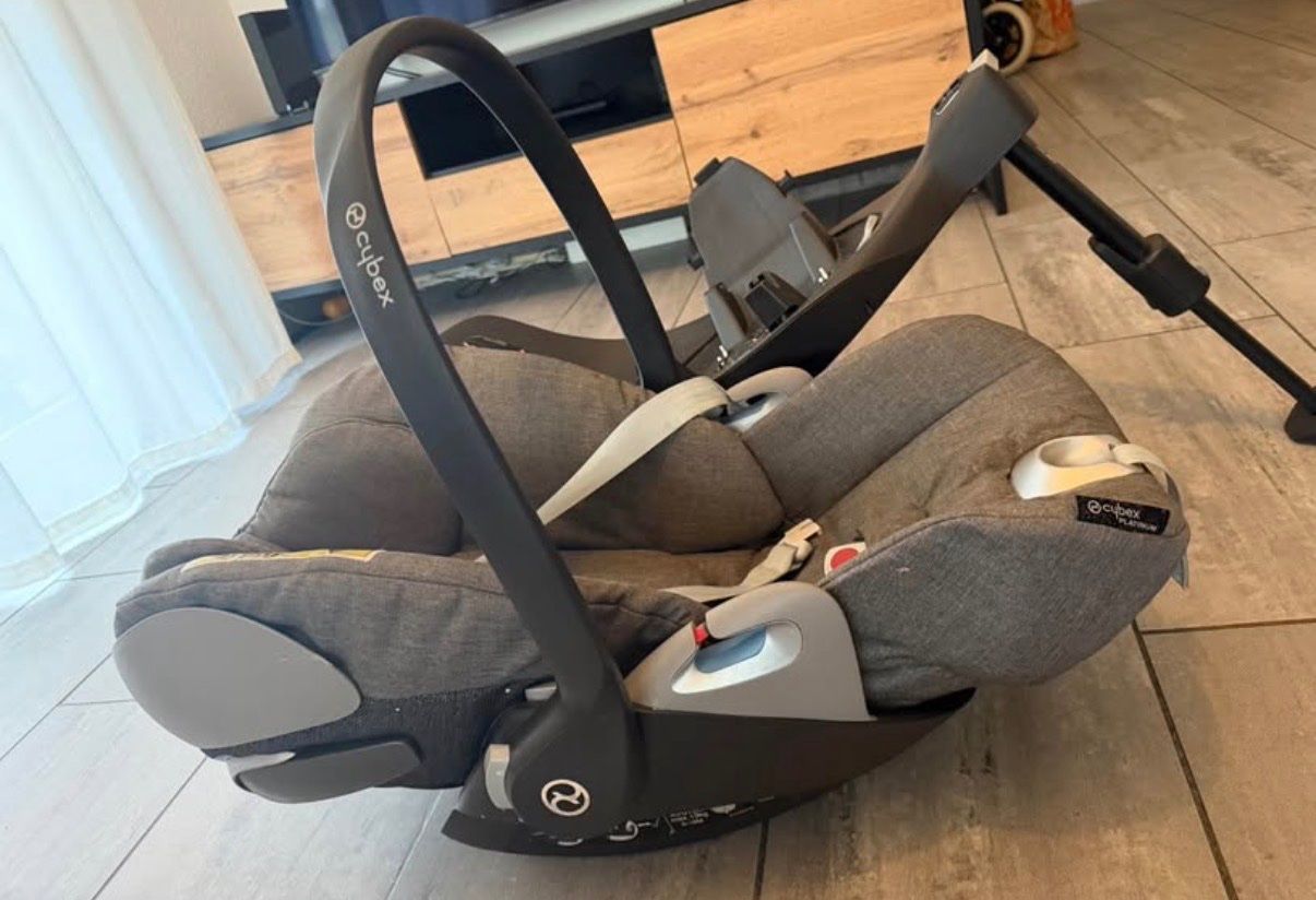 Cybex Sièges auto: Siège auto bébé Cybex Platinum + base ISOFIX – D'occasion à Lausanne par osm_fsr7 3