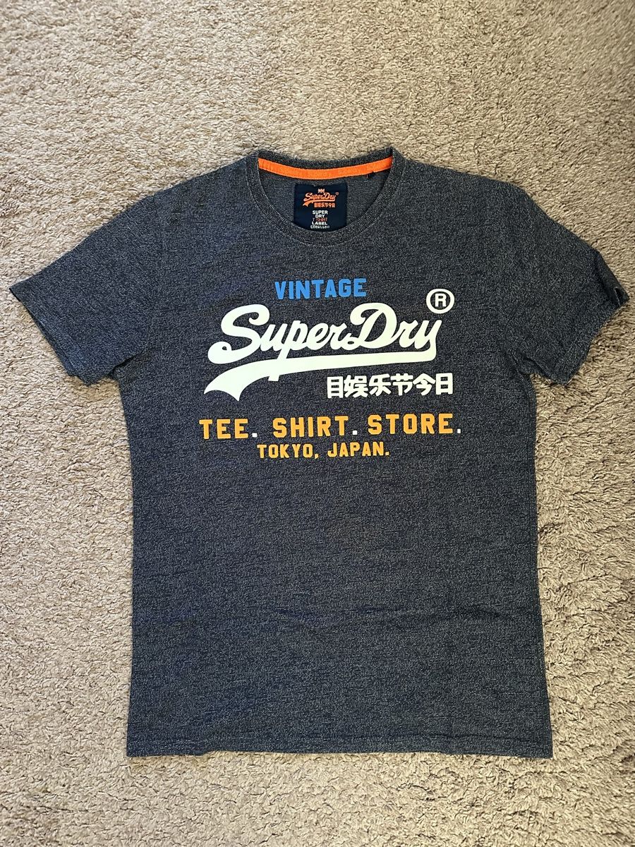 Superdry T-Shirts: T-Shirt von Superdray – Gebraucht aus Bülach von leide_29