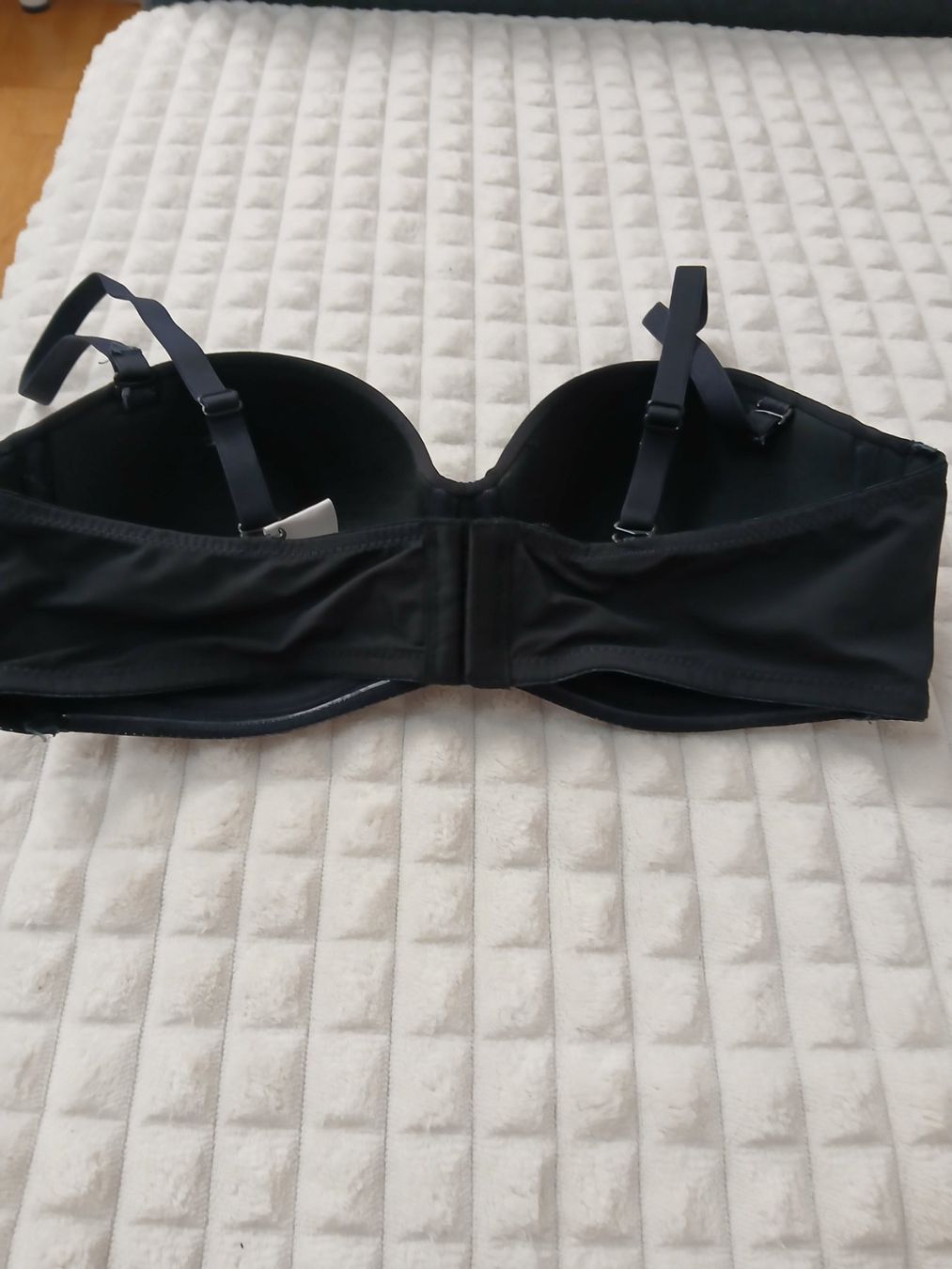 Altra biancheria intima: 4 Damen BHs Grösse 85B Spitze neuwertig – Nuovo (secondo la descrizione) da Glattbrugg venduto da fin_66d8 4