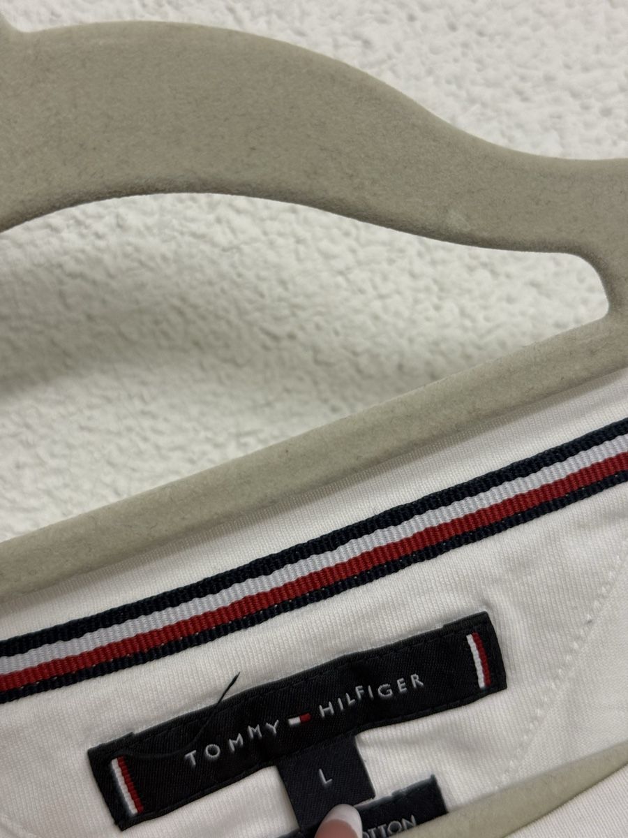 Tommy Hilfiger Camicie: T-shirt Tommy Hilfiger L  – Usato da Emmen venduto da mar_7wfr 4