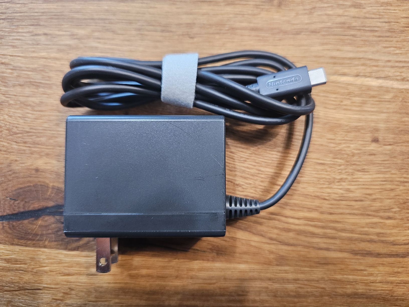 Nintendo Adattatori & Cavi: Nintendo Switch Netzteil - US-Variante – Usato da Neuhausen venduto da alcopops91
