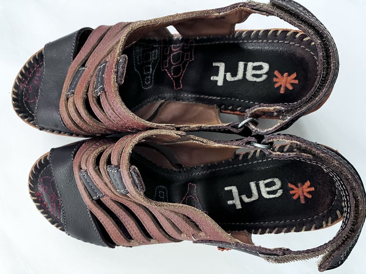 Art Damenschuhe: Ledersandale 38 Marke Art – Gebraucht aus Gümligen von svaud 1