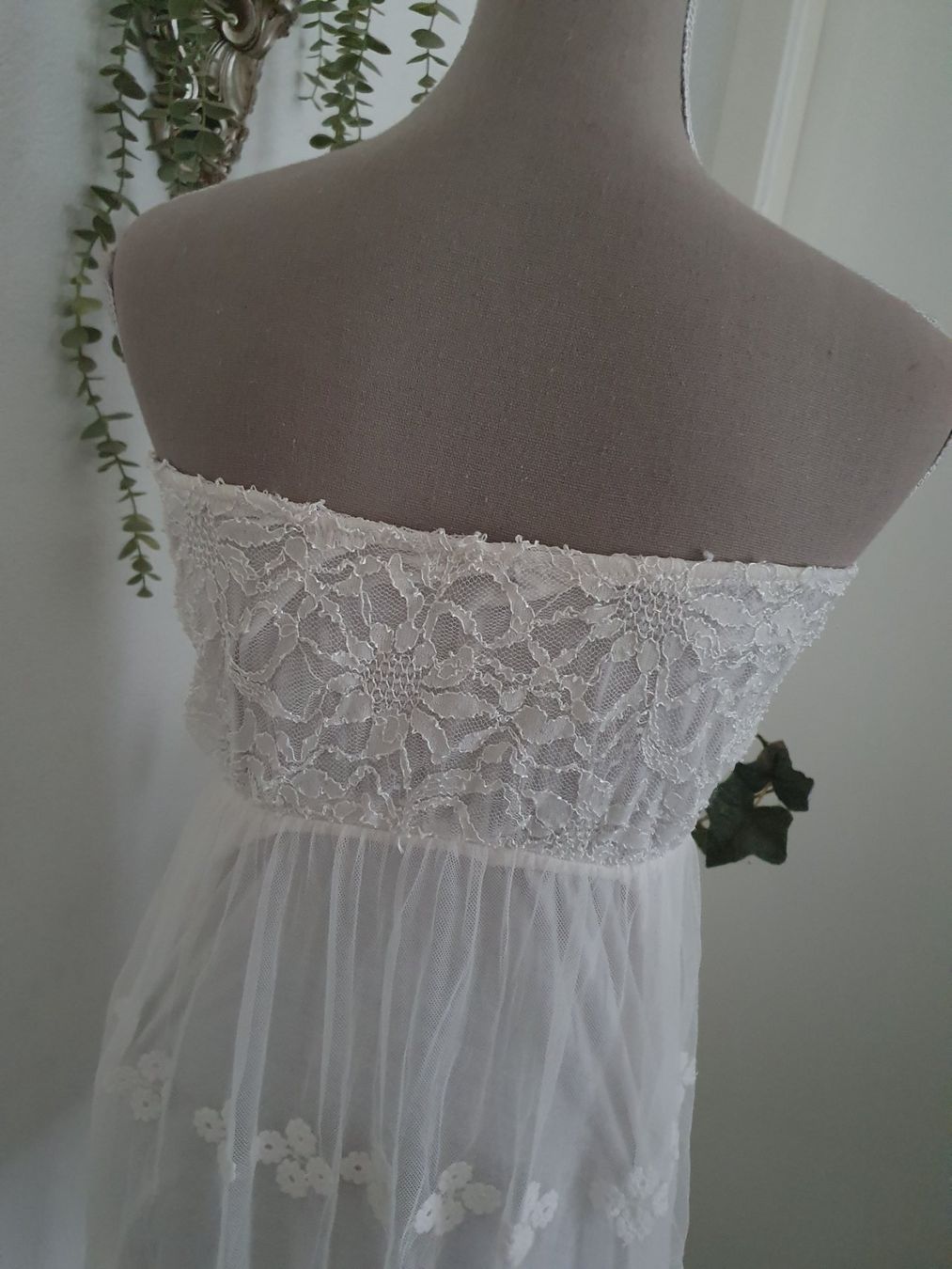 Vestiti: Hellbeiges Spitzenkleid Gr S/M "made in italy" – Usato da Münsingen venduto da BlackTears-3 5