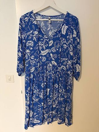 Blaues Sommerkleid
