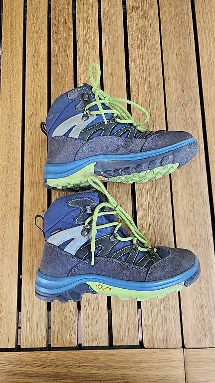 Scarpe per ragazzi: Wanderschuhe Kinder Grösse 35 – Usato da Zufikon venduto da Lmazi