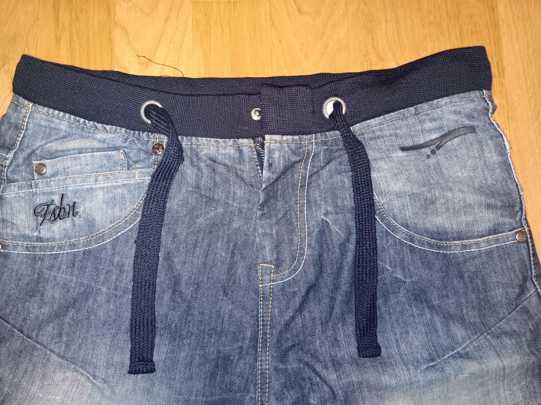 Pantaloni: Kurze Hose, Grösse S – Nuovo (secondo la descrizione) da aarburg venduto da macacito 4