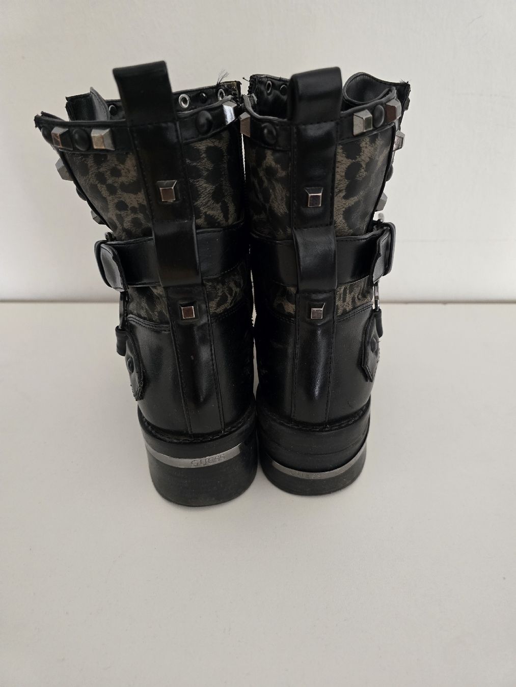 Guess Damenschuhe: Guess Stiefeletten – Gebraucht aus Zürich von Luana.N 3