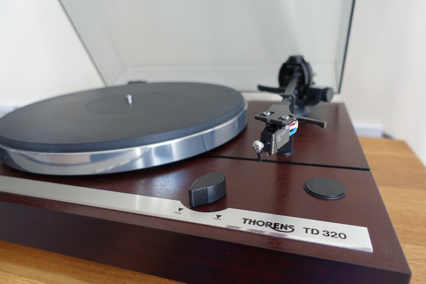 Thorens Plattenspieler: Thorens TD-320 – Gebraucht aus Zürich von Makemake 4