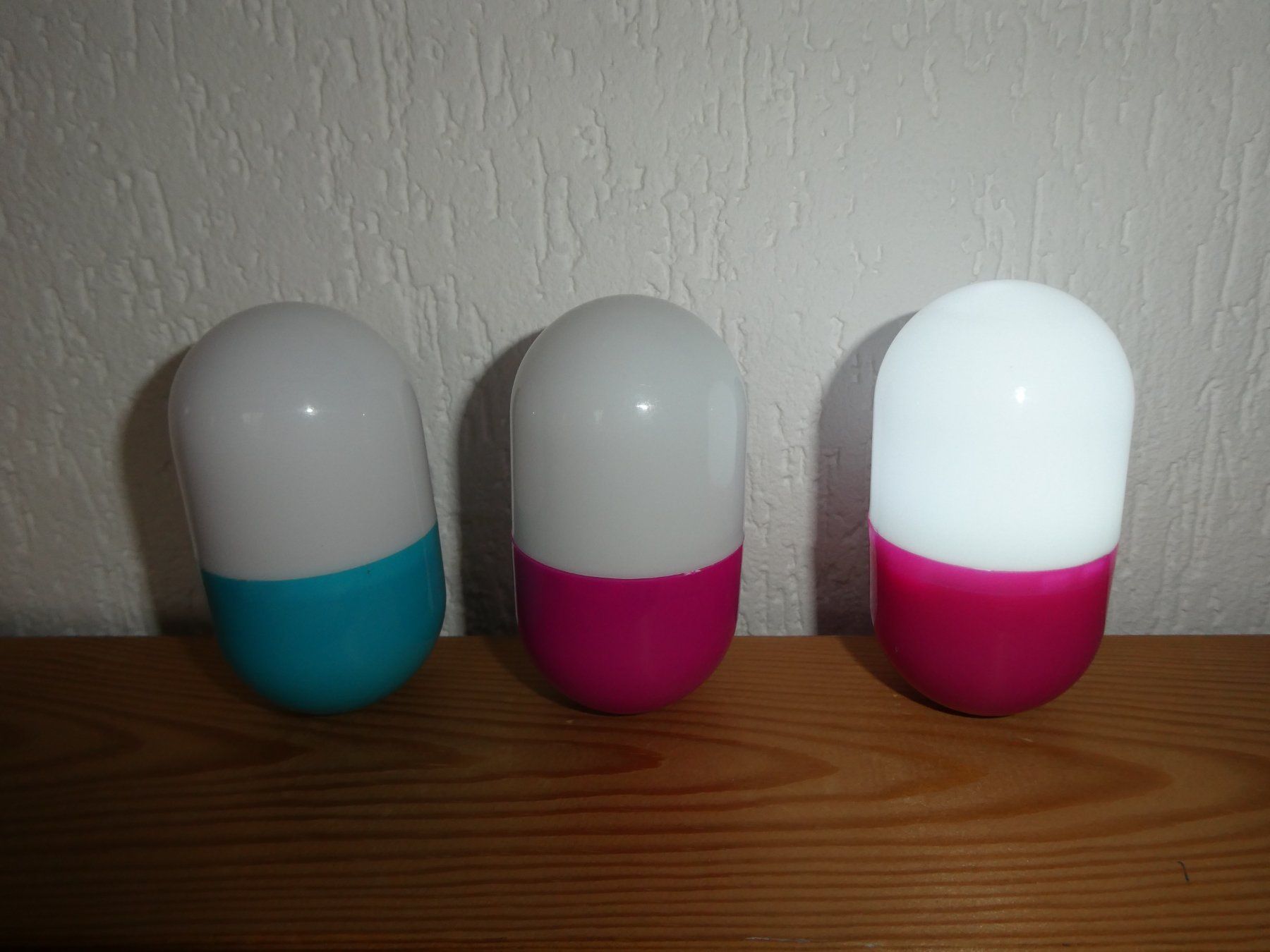 Lampen: 3er Set LED Nachtlichter, Pillen Design – Gebraucht aus Mels von KOSL 1