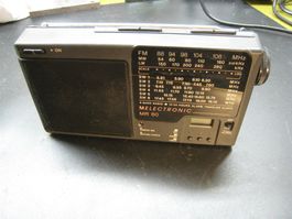 ***** Radio portable - 9 bandes