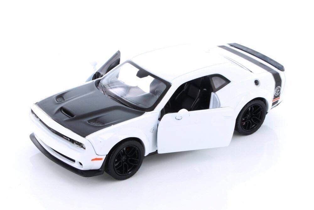 Dodge Modellini d'auto: Dodge Challenger SRT Hellcat Widebody seit 2018 weiss / – Nuovo e nell'imballaggio originale da Gerlafingen venduto da espero88 3