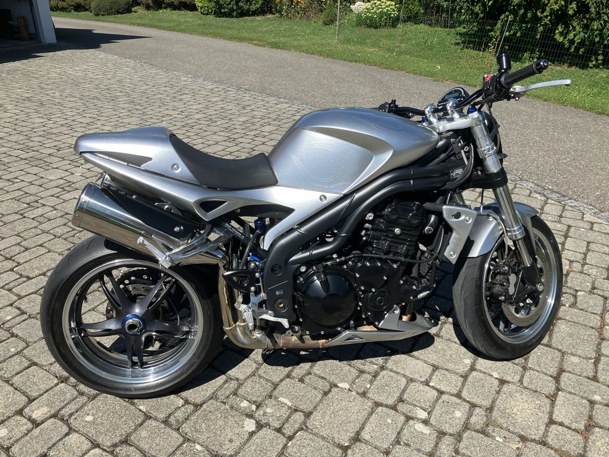 Triumph Strada: Triumph Speed Triple – Usato da Worben venduto da Aircooled