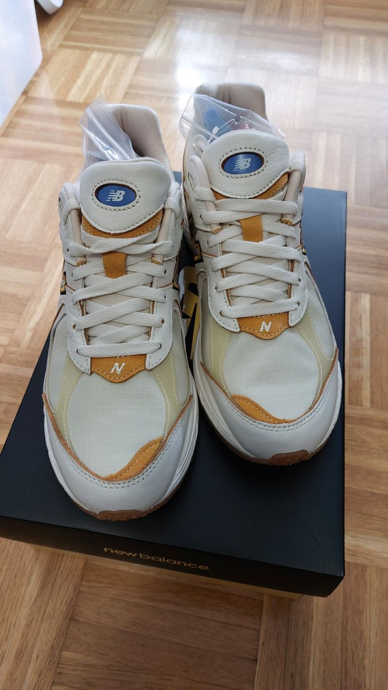 New Balance Scarpe da uomo: New Balance 2002R – Nuovo e nell'imballaggio originale da Genève venduto da jake90 4