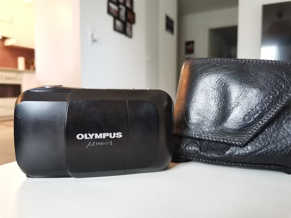 Olypus BCH-1 - Cargador para batería BLH-1 de cáara O-D E-1 ark II