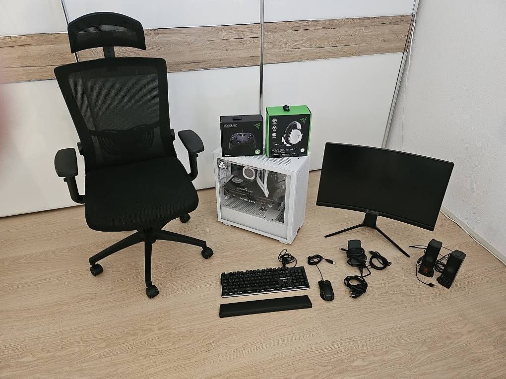 Cuffie: Razer BlackShark V2 Pro White Edition Kopfhörer – Usato da Wollerau venduto da luana.grossi