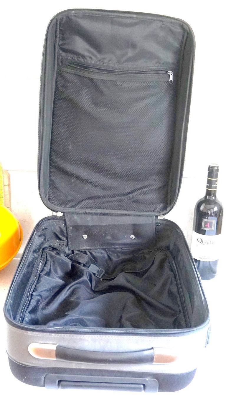 Valigie: Handgepäcktrolly Halbschalenkoffer – Usato da Baar venduto da 2cvbaar 1