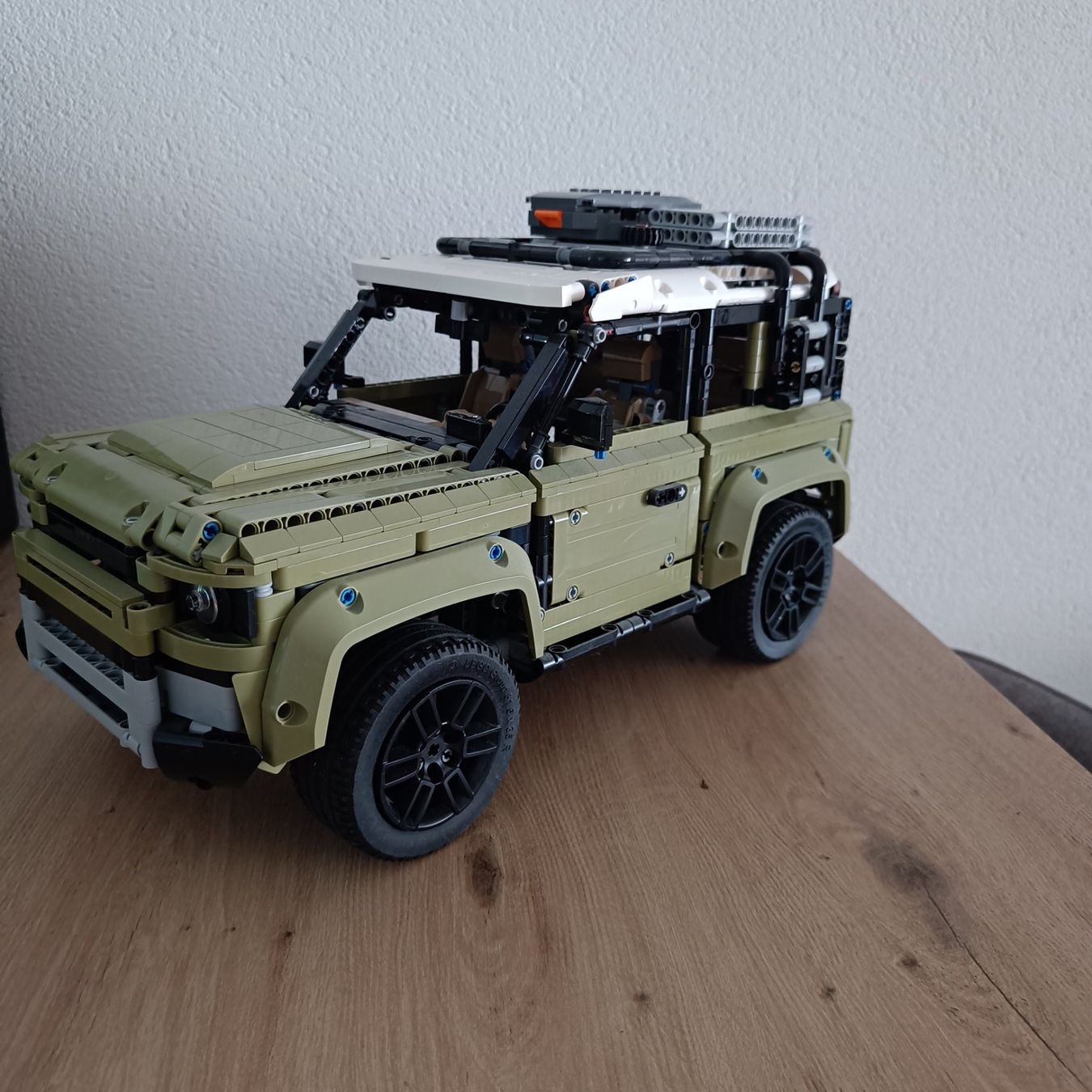 Lego Kit di costruzioni: Lego Technic Land Rover Defender 42110 – Usato da Niederwangen BE venduto da jofr19 1