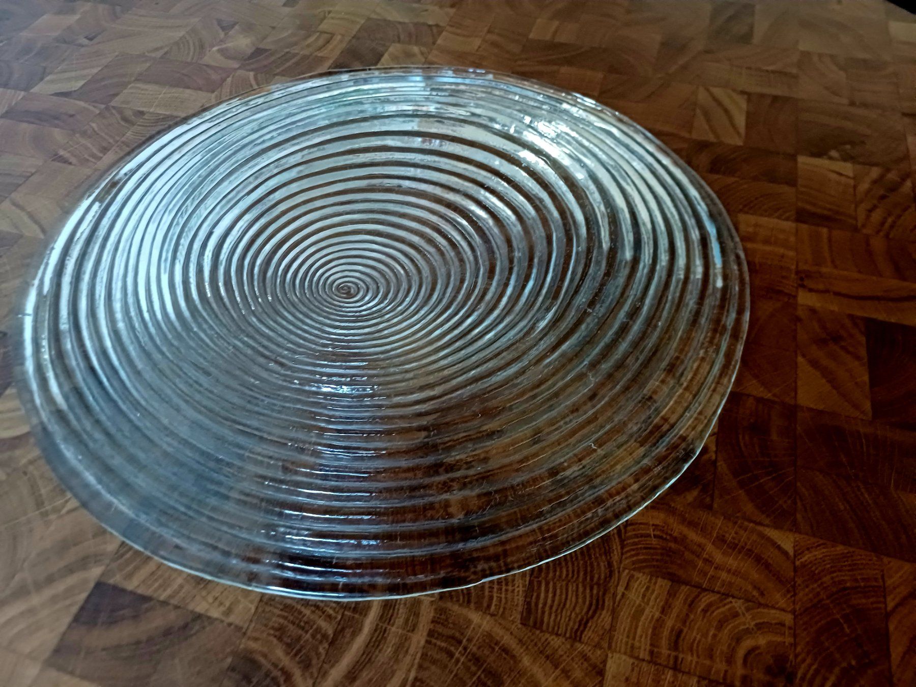 Glasi Hergiswil Piatti di portata: Glasplatte / Servierplatte mit Spiralmuster, Hergiswil – Usato da Kloten venduto da Juanita3 3