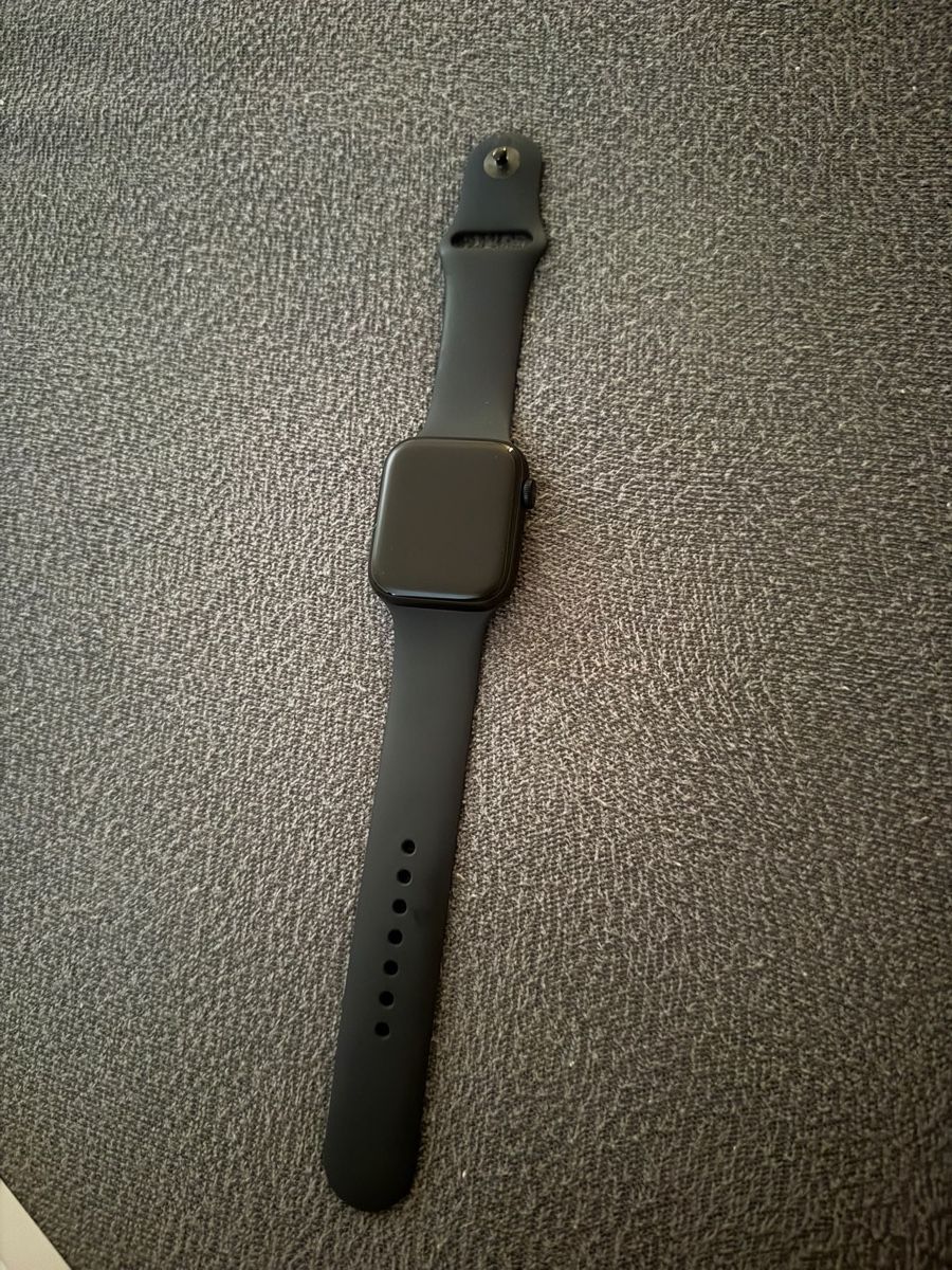 Apple Smartwatch: Apple Watch SE 44mm kaum gebraucht – Nuovo (secondo la descrizione) da Wohlen AG venduto da Kev5005 1