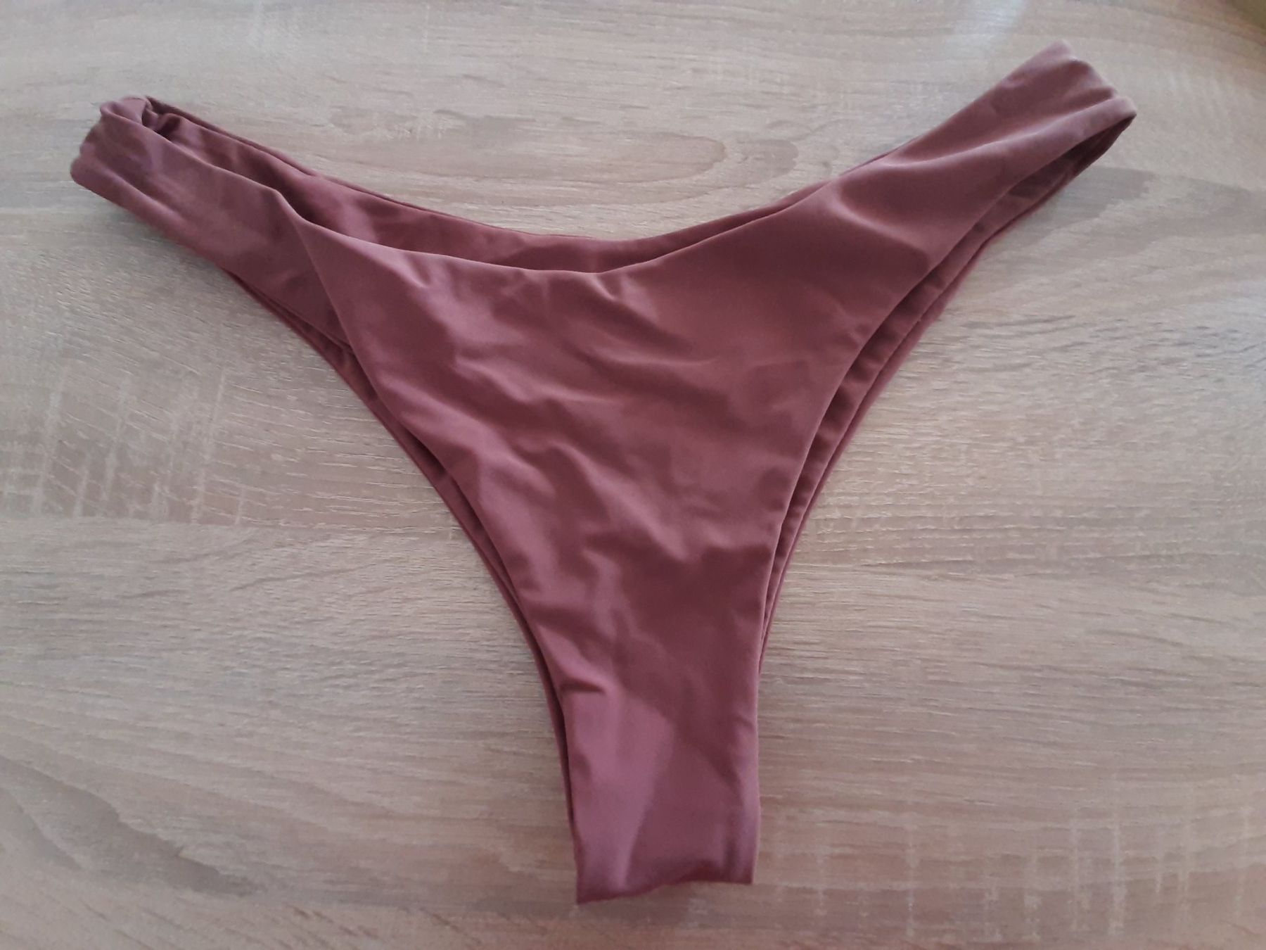 Costumi da bagno & Bikini: Bikini-Hose Gr. M, EUR 38, Farbe ockerbraun – Usato da Menziken venduto da Rien1