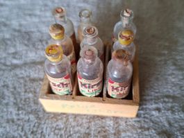Antike, süsse Likörfläschli für Puppenhausküchen,Krämerladen