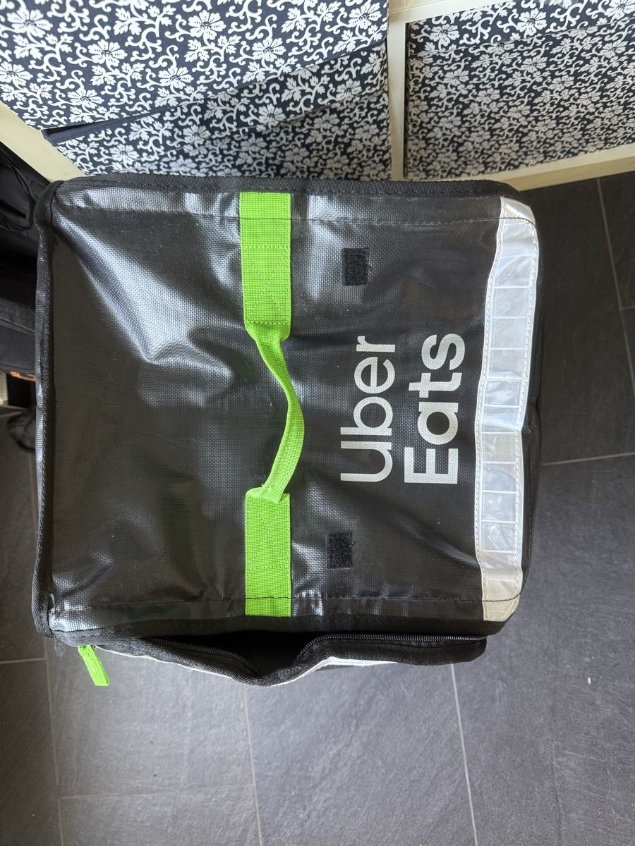 Taschen: Uber Eats Bag Black Green used – Gebraucht aus Basel von Mahdi2000 2