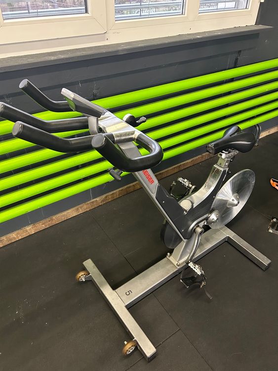 Vélo spinning 2025 keiser à vendre