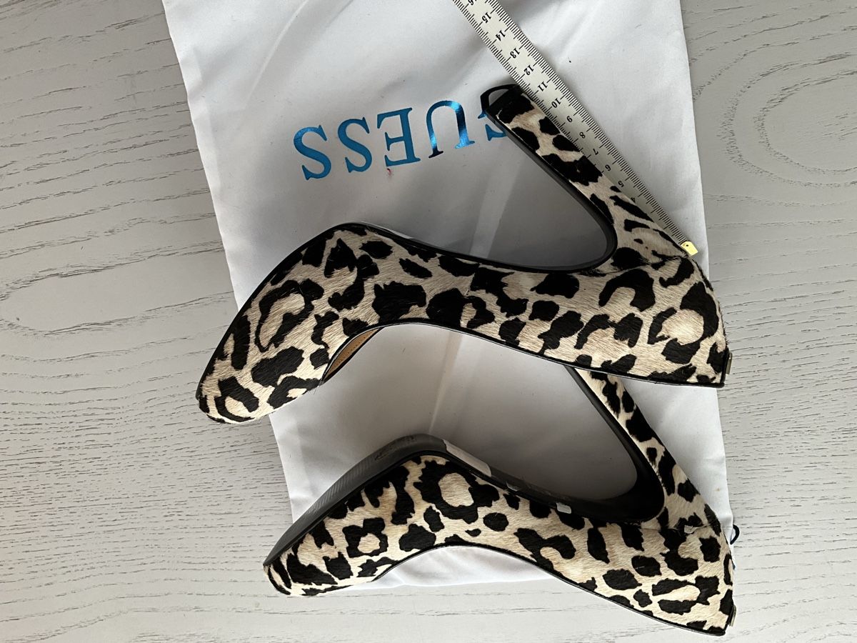 Guess Damenschuhe: Guess Leopard Print Heels, Size 6 Worn Once, Boxed! – Gebraucht aus Hurden von rac_wyf8 2