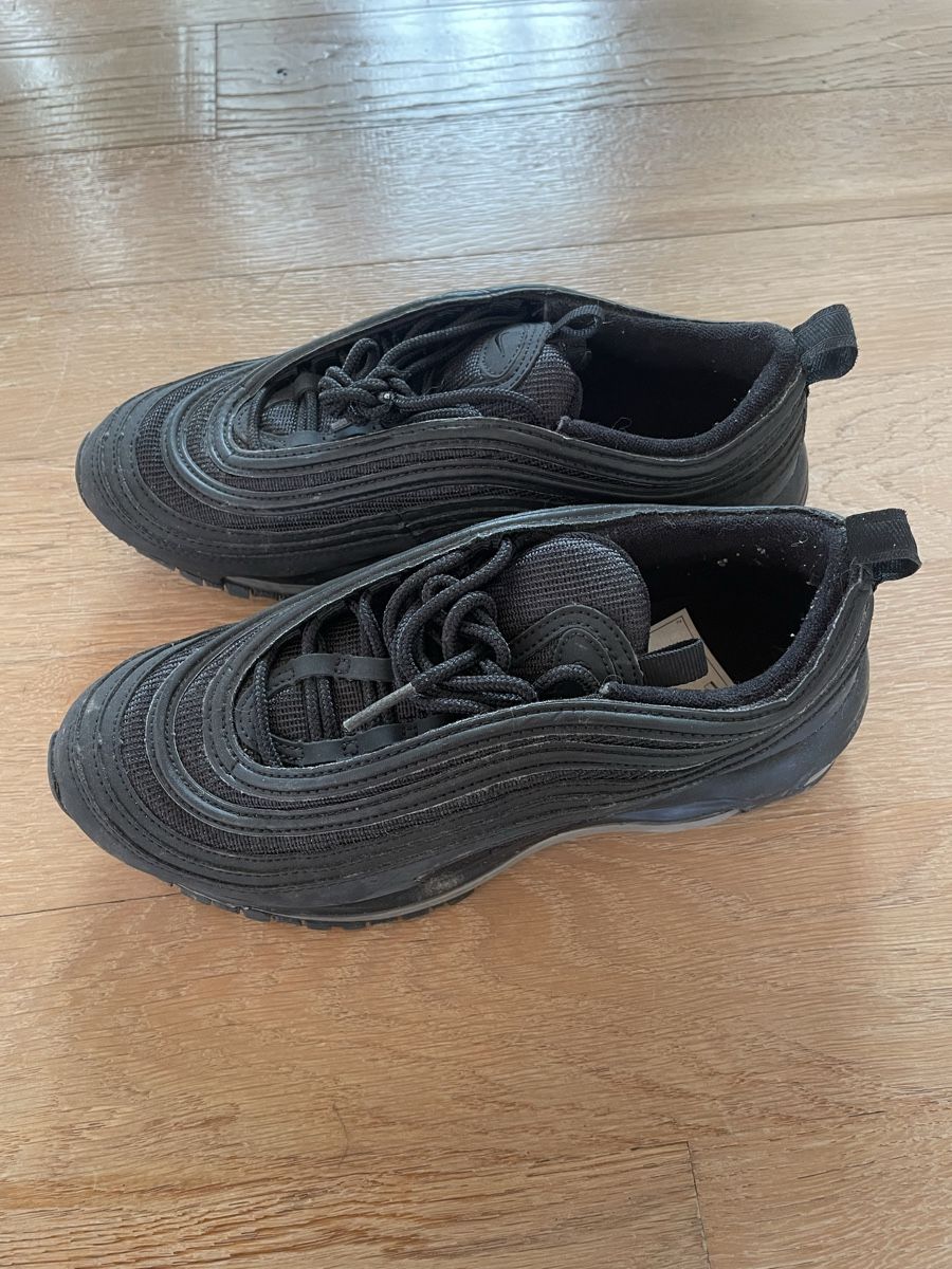 Nike Scarpe da uomo: Scarpe Nike Silver – Usato da Losone venduto da Giulieth