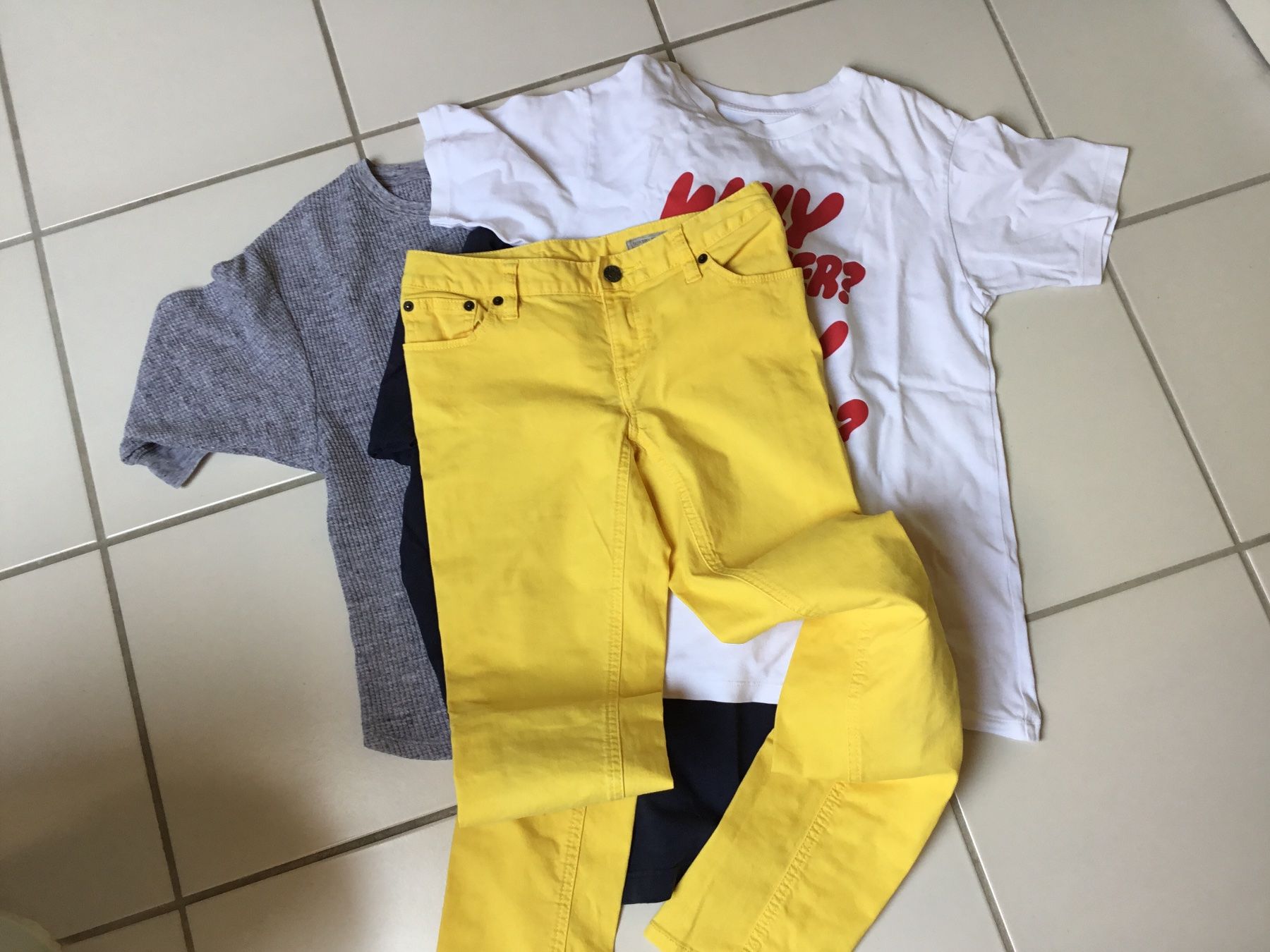 Lotti & Set di vestiti: Kleider Paket 9 - 12 Jährig – Usato da ALTENDORF venduto da da23