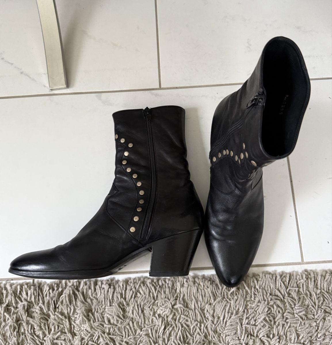 Scarpe da donna: Celine Westernboots Stiefel schwarz 39 – Usato da Küsnacht ZH venduto da divarocci 1