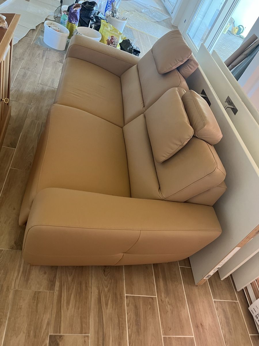 Sofas: Leder Sofa Beige – Gebraucht aus Subingen von riso04 1
