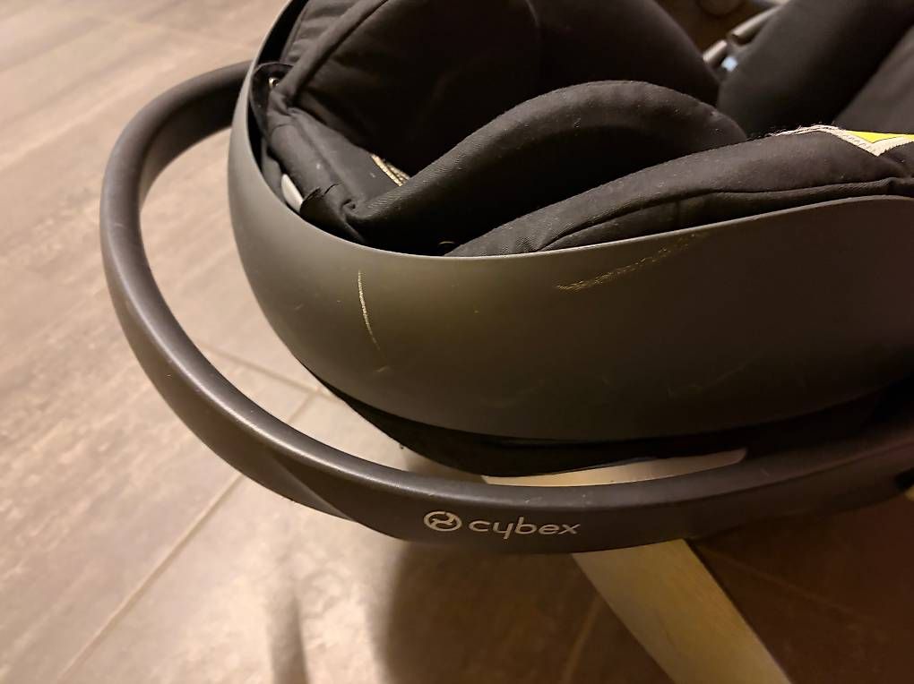 Seggiolini per auto: Cybex Autositz + Babyschale und Isofix – Usato da Baar venduto da valeriaturnes 3