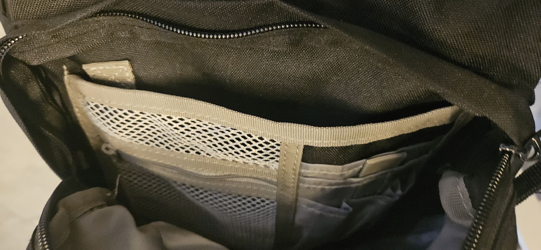 46 Nord Zaini: schwarzer Rucksack – Usato da Stäfa venduto da cah_blj6 2