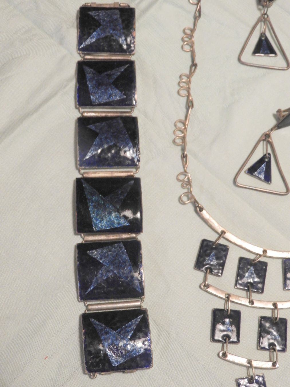 Sonstiger Schmuck: HALSKETTE +OHRENCLIPS +ARMBAND, EMAILLIERT 1970 ca – Gebraucht aus Ettingen von troll-mutter 1