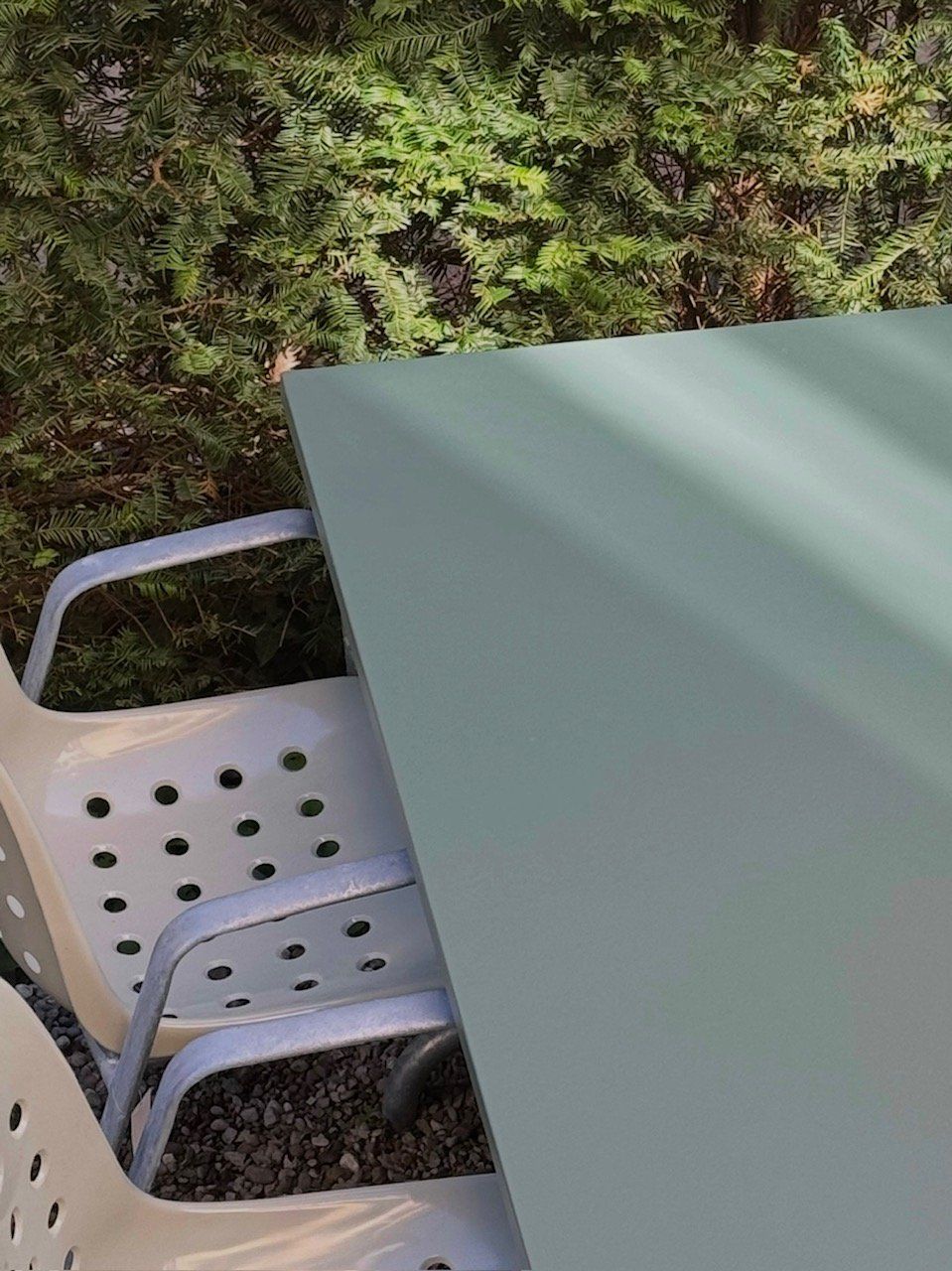 Schaffner Tavoli: Schaffner Säntis Gartentisch Thymiangrün 140 x 80cm – Usato da Zürich venduto da 1volino 2