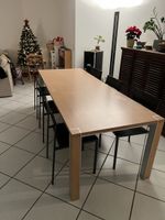 Esstisch aus Holz (6-8 Personen)