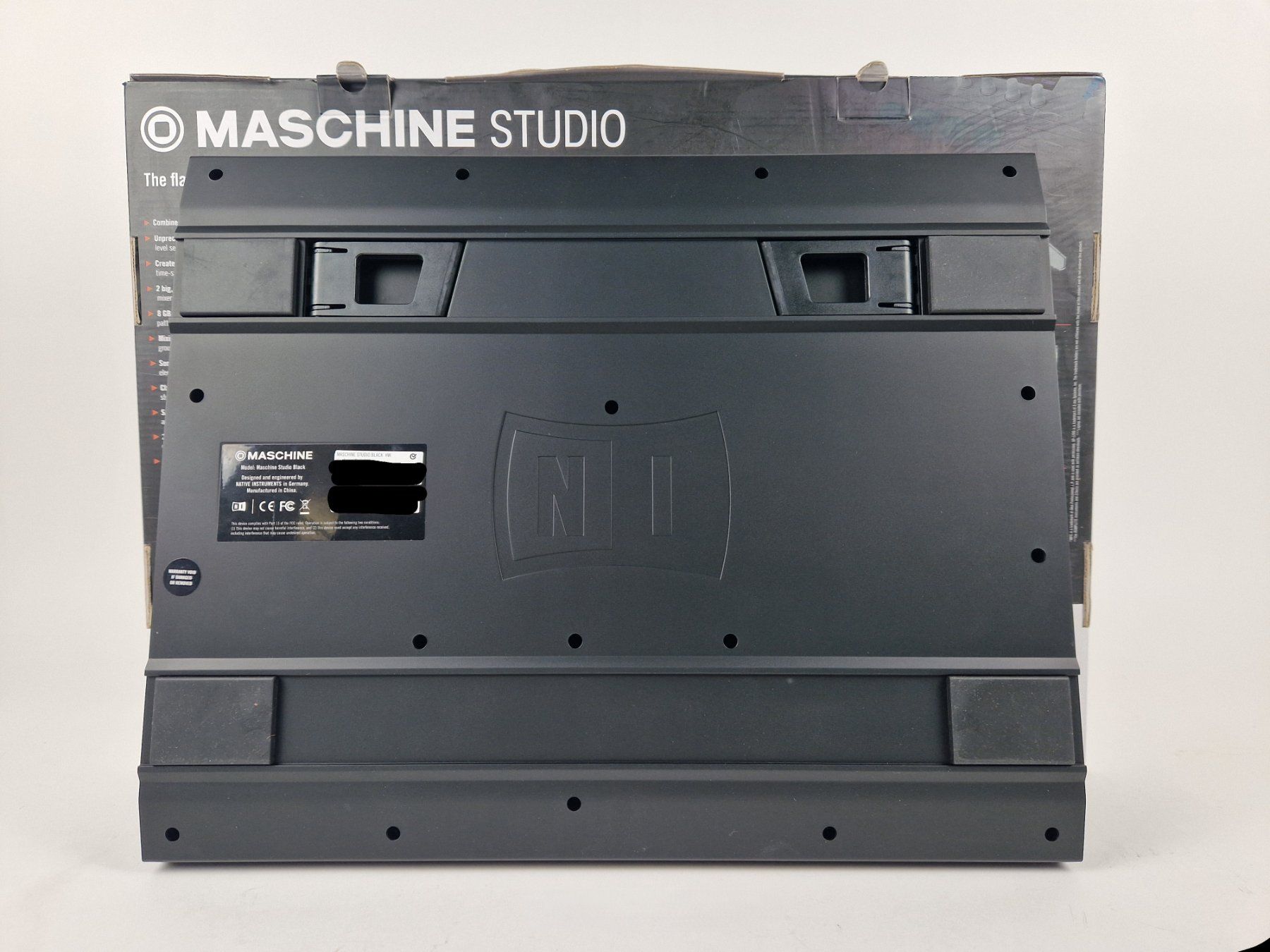 Instruments de musique: Maschine Studio Black – Neuf (Voir description) à Basel par Restwert_Basel 9