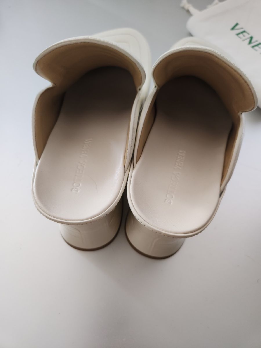 Bottega Veneta Chaussures femmes: Bottega Veneta White Leather Platform Mules Size 37 – Neuf (Voir description) à Basel par TIMELESS-FASHION 7