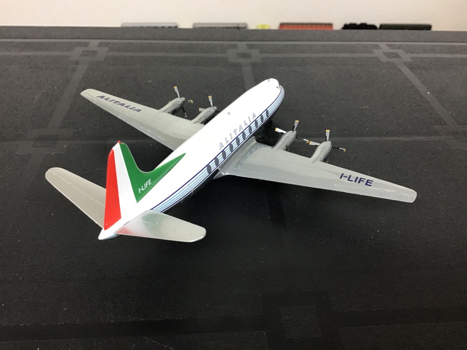 Herpa Modellbausätze & Standmodelle: VICKERS VISCOUNT 700 1:200 – Neu (gemäss Beschreibung) aus Männedorf von Spezial-Modelle 2