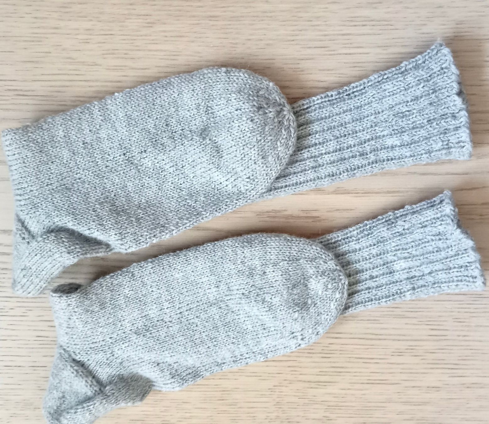 Calze: Gestrickte extra lange Herrensocken  NEU   Grösse 44/45 – Nuovo (secondo la descrizione) da Huttwil venduto da Sommerhaus 1