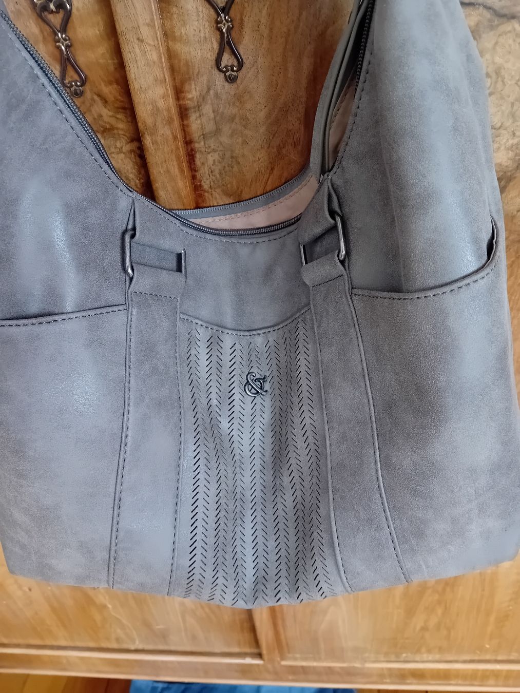 Borse da donna: Ich verkaufe neue Taschen  – Usato da Wil SG venduto da led_9bb8 1