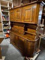 Barockbuffet aus dem Appenzell, Nussbaum, mit Intarsien,