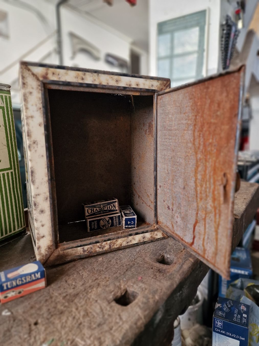 Tutte le decorazioni: Jacobs Kaffee Blechschrank Vintage Shabby Chic Retro – Usato da Ernetschwil venduto da Volvo0815 1
