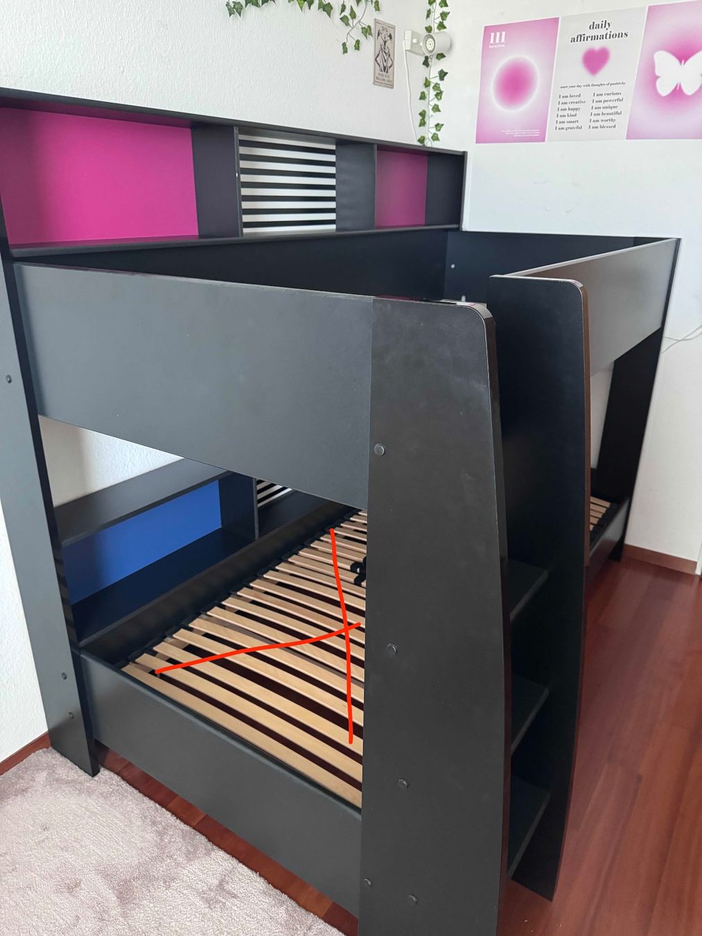 Conforama Letti: Hochbett schwarz lila / blau – Usato da Zürich venduto da istvanfarkas