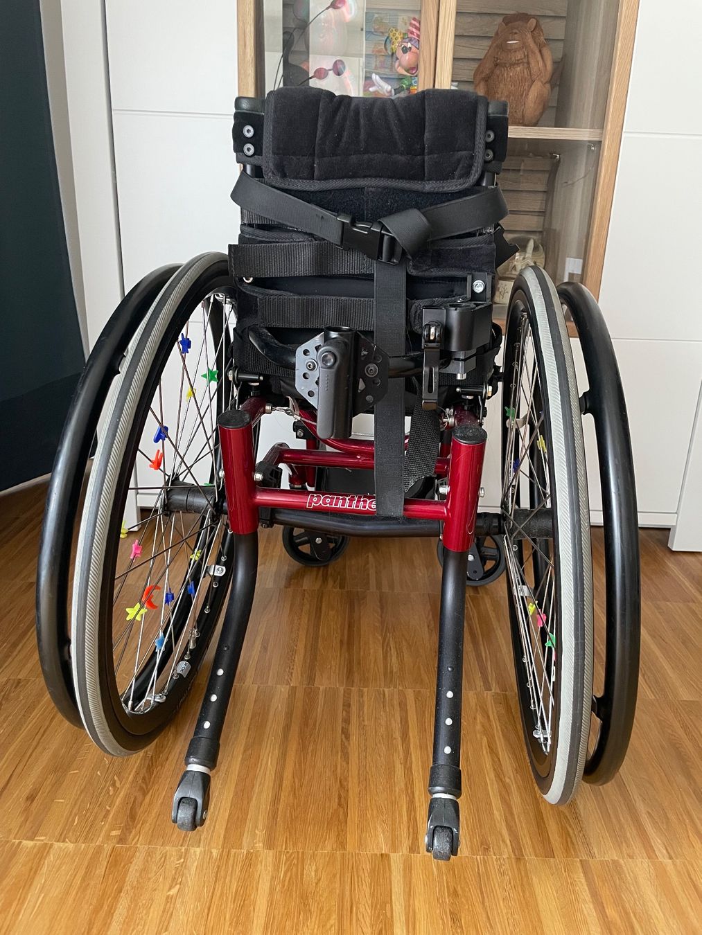 Chaises roulantes: Kinder Rollstuhl – D'occasion à Adliswil par ban_67zt 2